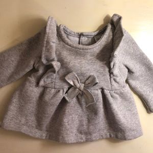 Baby girl ruffle sleeve sweater